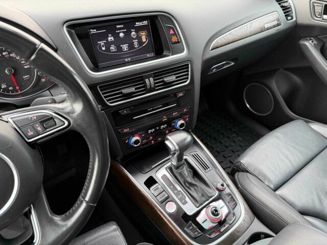 Білий Ауді Ку 5, об'ємом двигуна 2 л та пробігом 167 тис. км за 17000 $, фото 20 на Automoto.ua