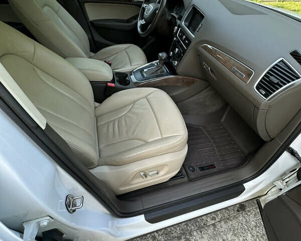 Белый Ауди Ку 5, объемом двигателя 1.98 л и пробегом 155 тыс. км за 15800 $, фото 11 на Automoto.ua