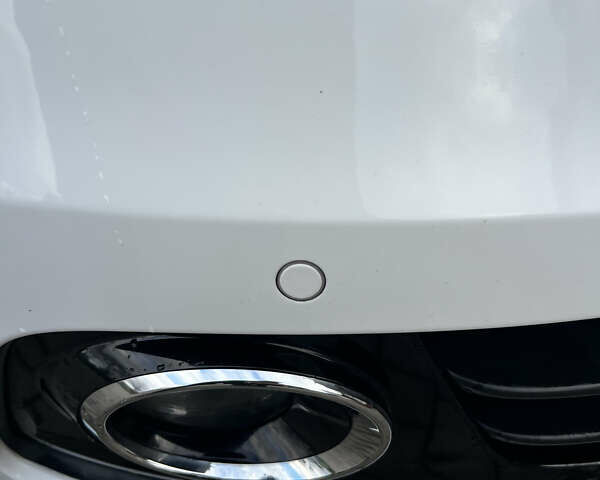 Білий Ауді Ку 5, об'ємом двигуна 2 л та пробігом 205 тис. км за 13450 $, фото 16 на Automoto.ua