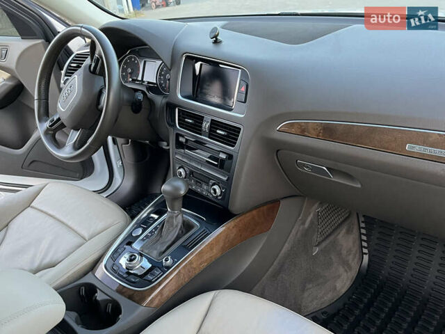 Белый Ауди Ку 5, объемом двигателя 2 л и пробегом 156 тыс. км за 14650 $, фото 33 на Automoto.ua