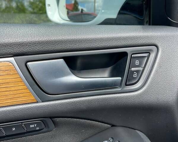 Білий Ауді Ку 5, об'ємом двигуна 2.97 л та пробігом 162 тис. км за 21500 $, фото 7 на Automoto.ua