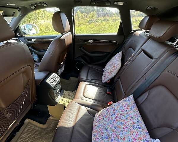 Белый Ауди Ку 5, объемом двигателя 1.98 л и пробегом 118 тыс. км за 18500 $, фото 6 на Automoto.ua