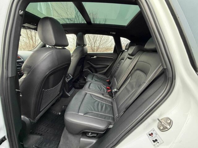 Білий Ауді Ку 5, об'ємом двигуна 2 л та пробігом 167 тис. км за 17000 $, фото 11 на Automoto.ua