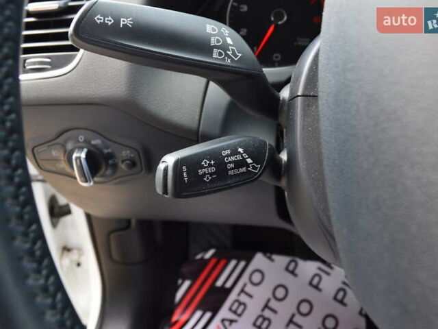 Белый Ауди Ку 5, объемом двигателя 2 л и пробегом 98 тыс. км за 15900 $, фото 20 на Automoto.ua