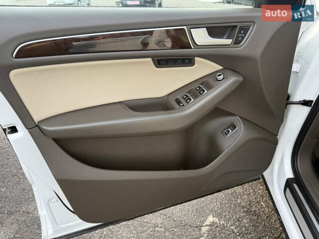 Білий Ауді Ку 5, об'ємом двигуна 2 л та пробігом 201 тис. км за 15999 $, фото 11 на Automoto.ua