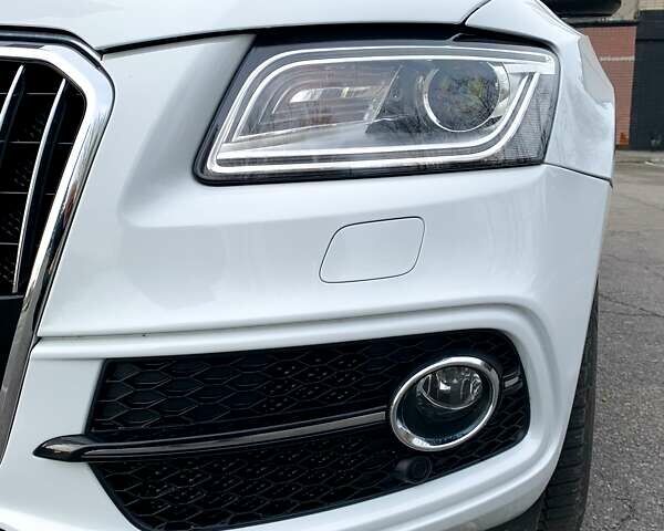 Белый Ауди Ку 5, объемом двигателя 3 л и пробегом 127 тыс. км за 18500 $, фото 34 на Automoto.ua