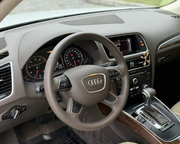 Белый Ауди Ку 5, объемом двигателя 1.98 л и пробегом 229 тыс. км за 15000 $, фото 26 на Automoto.ua