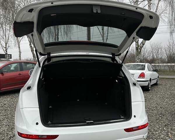 Белый Ауди Ку 5, объемом двигателя 2 л и пробегом 142 тыс. км за 14900 $, фото 22 на Automoto.ua