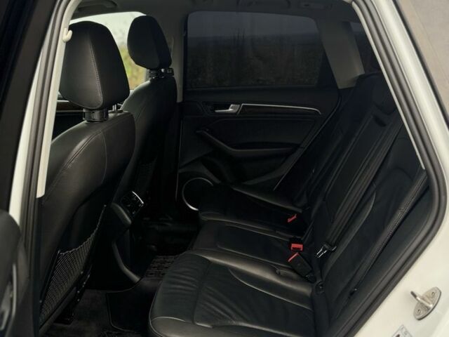 Белый Ауди Ку 5, объемом двигателя 2 л и пробегом 160 тыс. км за 18000 $, фото 3 на Automoto.ua