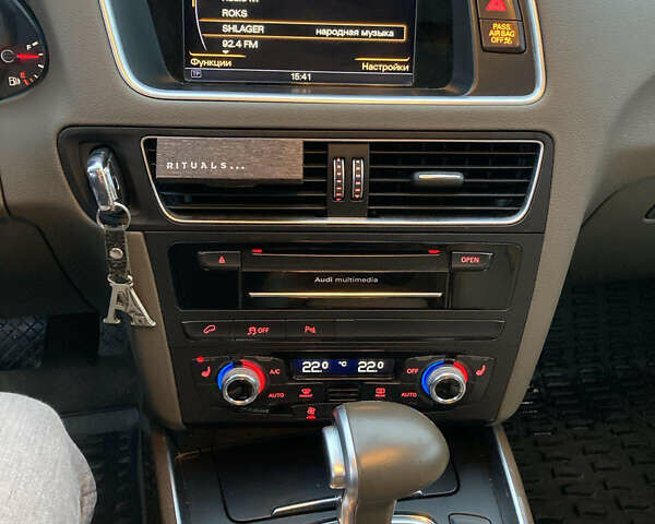 Белый Ауди Ку 5, объемом двигателя 1.98 л и пробегом 162 тыс. км за 18000 $, фото 10 на Automoto.ua