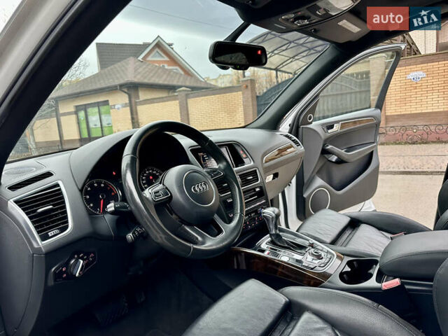 Белый Ауди Ку 5, объемом двигателя 1.98 л и пробегом 191 тыс. км за 16999 $, фото 29 на Automoto.ua