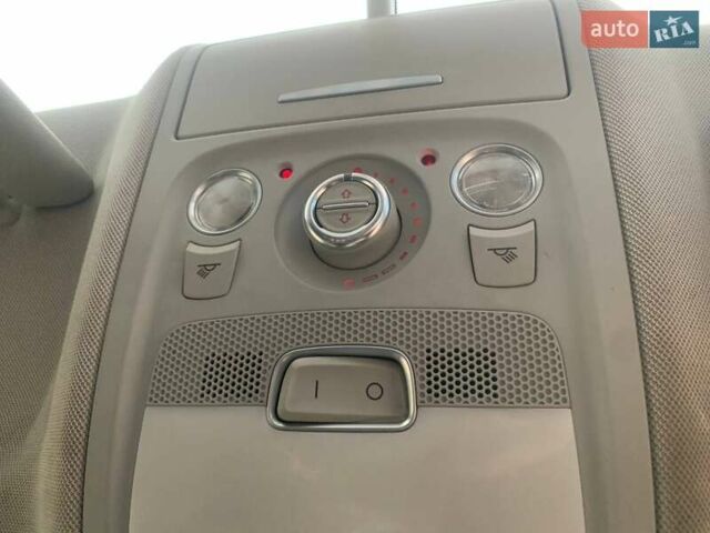 Белый Ауди Ку 5, объемом двигателя 1.98 л и пробегом 173 тыс. км за 9800 $, фото 15 на Automoto.ua