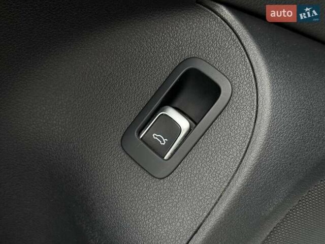 Белый Ауди Ку 5, объемом двигателя 1.98 л и пробегом 199 тыс. км за 15400 $, фото 19 на Automoto.ua