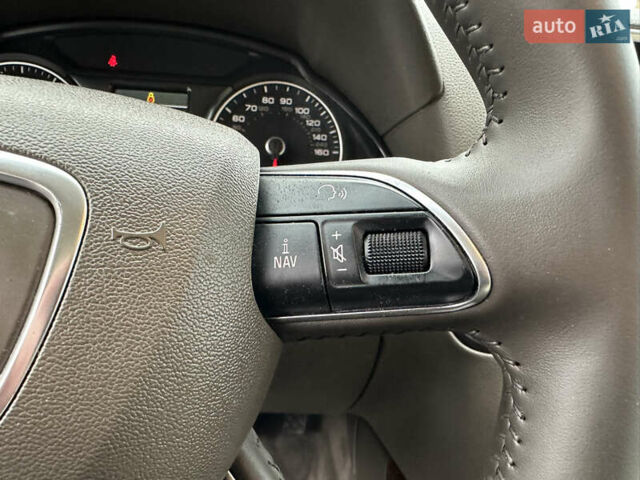 Білий Ауді Ку 5, об'ємом двигуна 2 л та пробігом 200 тис. км за 14990 $, фото 41 на Automoto.ua