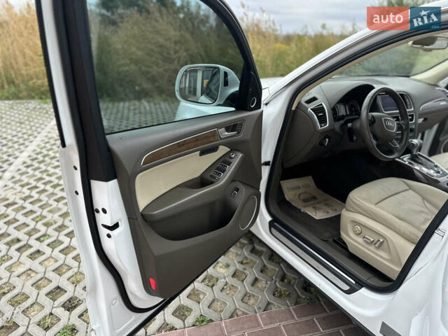 Белый Ауди Ку 5, объемом двигателя 2 л и пробегом 156 тыс. км за 15599 $, фото 32 на Automoto.ua