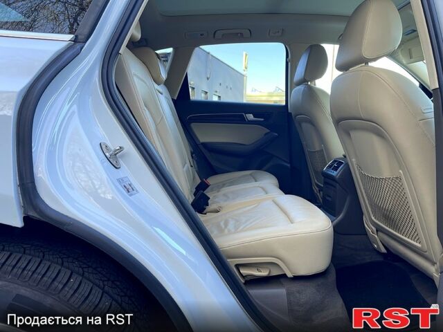 Белый Ауди Ку 5, объемом двигателя 20 л и пробегом 154 тыс. км за 16500 $, фото 10 на Automoto.ua