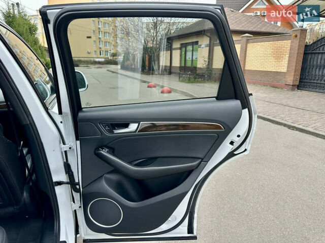 Белый Ауди Ку 5, объемом двигателя 1.98 л и пробегом 191 тыс. км за 16999 $, фото 24 на Automoto.ua