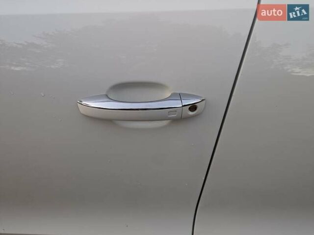 Ауді Ку 5 2015 у Києві на Automoto.ua Білий Ауді Ку 5, об'ємом двигуна 3 л та пробігом 95 тис. км за 17999 $, фото 13 на Automoto.ua