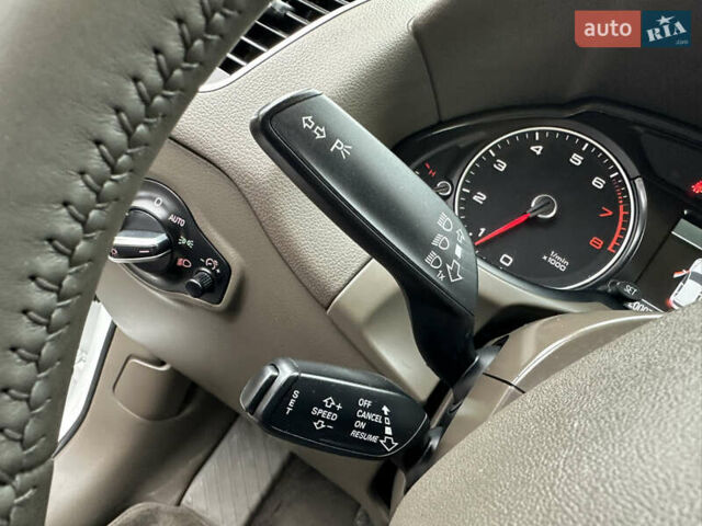 Білий Ауді Ку 5, об'ємом двигуна 2 л та пробігом 200 тис. км за 14990 $, фото 46 на Automoto.ua