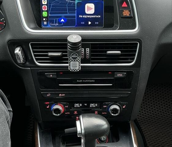 Білий Ауді Ку 5, об'ємом двигуна 2 л та пробігом 206 тис. км за 13000 $, фото 7 на Automoto.ua