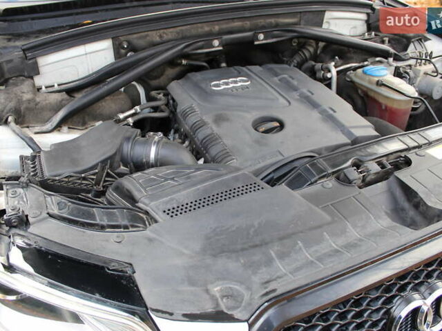 Белый Ауди Ку 5, объемом двигателя 1.98 л и пробегом 157 тыс. км за 16700 $, фото 26 на Automoto.ua