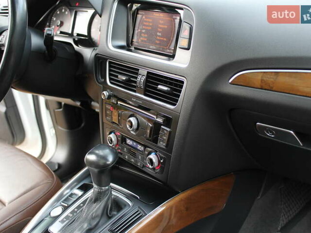 Белый Ауди Ку 5, объемом двигателя 1.98 л и пробегом 157 тыс. км за 16700 $, фото 23 на Automoto.ua