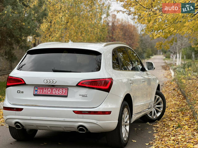 Ауди Ку 5 2015 в Ровно на Automoto.ua Белый Ауди Ку 5, объемом двигателя 2 л и пробегом 167 тыс. км за 14700 $, фото 3 на Automoto.ua