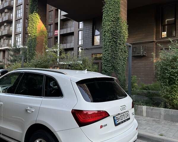 Белый Ауди Ку 5, объемом двигателя 2 л и пробегом 122 тыс. км за 17000 $, фото 3 на Automoto.ua