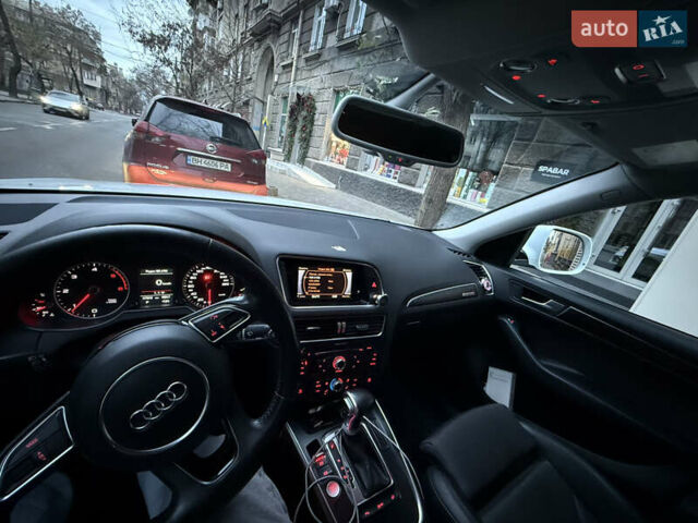 Білий Ауді Ку 5, об'ємом двигуна 2 л та пробігом 174 тис. км за 22000 $, фото 11 на Automoto.ua