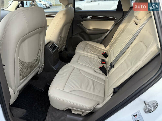 Білий Ауді Ку 5, об'ємом двигуна 2 л та пробігом 201 тис. км за 15999 $, фото 15 на Automoto.ua