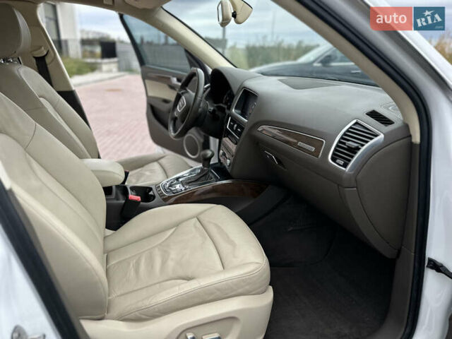 Белый Ауди Ку 5, объемом двигателя 2 л и пробегом 156 тыс. км за 15599 $, фото 26 на Automoto.ua