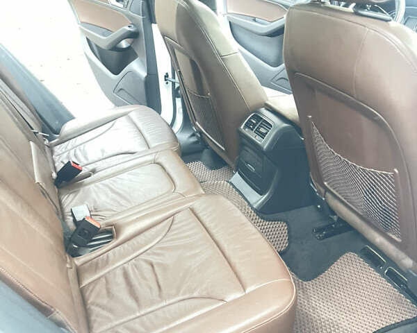 Білий Ауді Ку 5, об'ємом двигуна 1.98 л та пробігом 206 тис. км за 12950 $, фото 7 на Automoto.ua