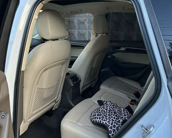 Білий Ауді Ку 5, об'ємом двигуна 1.98 л та пробігом 140 тис. км за 15499 $, фото 8 на Automoto.ua