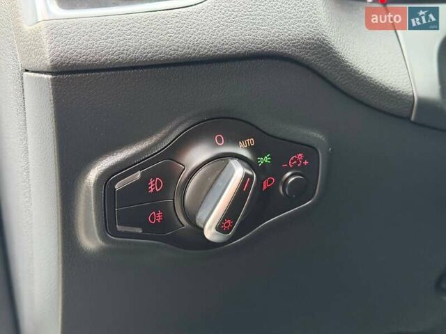 Білий Ауді Ку 5, об'ємом двигуна 1.98 л та пробігом 167 тис. км за 17000 $, фото 43 на Automoto.ua