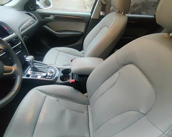 Білий Ауді Ку 5, об'ємом двигуна 1.98 л та пробігом 127 тис. км за 19750 $, фото 9 на Automoto.ua