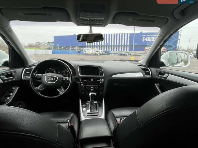 Белый Ауди Ку 5, объемом двигателя 2 л и пробегом 199 тыс. км за 15300 $, фото 8 на Automoto.ua