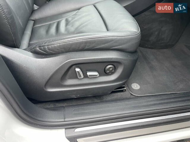 Білий Ауді Ку 5, об'ємом двигуна 2 л та пробігом 199 тис. км за 20900 $, фото 22 на Automoto.ua