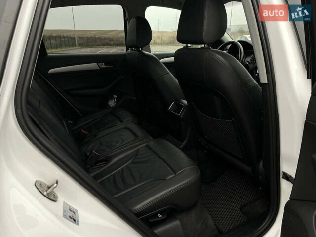 Белый Ауди Ку 5, объемом двигателя 2 л и пробегом 199 тыс. км за 15300 $, фото 6 на Automoto.ua