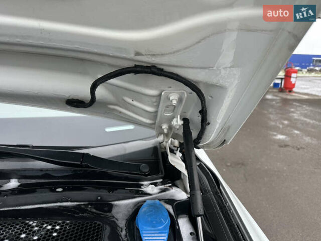 Білий Ауді Ку 5, об'ємом двигуна 2 л та пробігом 200 тис. км за 14990 $, фото 97 на Automoto.ua