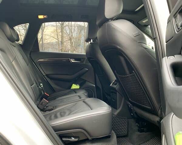 Белый Ауди Ку 5, объемом двигателя 3 л и пробегом 127 тыс. км за 18500 $, фото 22 на Automoto.ua