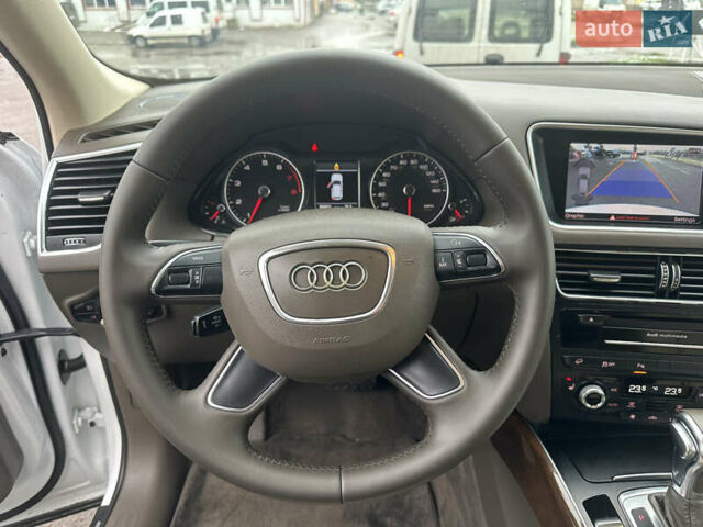 Білий Ауді Ку 5, об'ємом двигуна 2 л та пробігом 200 тис. км за 14990 $, фото 39 на Automoto.ua