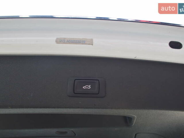 Белый Ауди Ку 5, объемом двигателя 2 л и пробегом 98 тыс. км за 15900 $, фото 34 на Automoto.ua