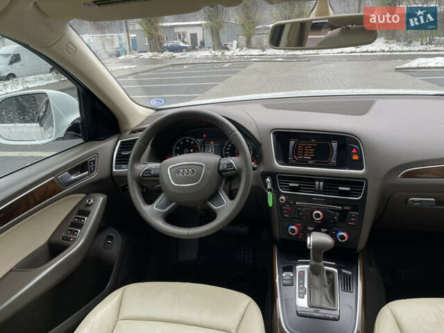 Білий Ауді Ку 5, об'ємом двигуна 2 л та пробігом 250 тис. км за 13999 $, фото 22 на Automoto.ua