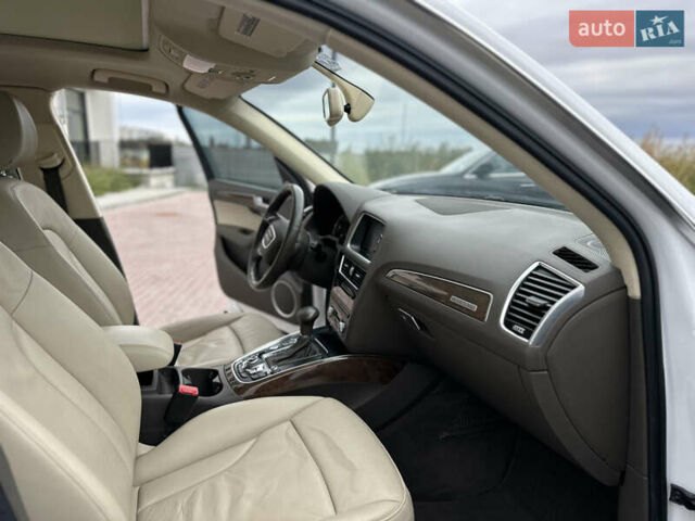Белый Ауди Ку 5, объемом двигателя 2 л и пробегом 156 тыс. км за 15599 $, фото 20 на Automoto.ua