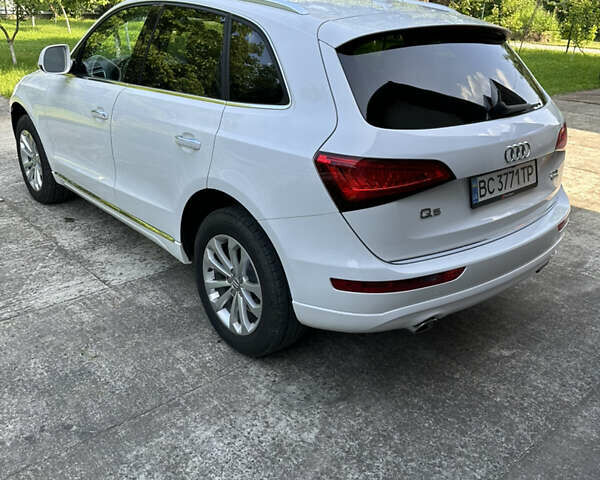 Белый Ауди Ку 5, объемом двигателя 1.98 л и пробегом 155 тыс. км за 15800 $, фото 14 на Automoto.ua