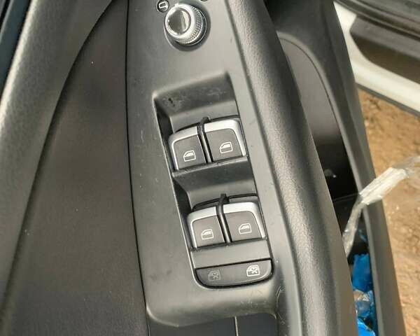 Белый Ауди Ку 5, объемом двигателя 1.98 л и пробегом 173 тыс. км за 9800 $, фото 10 на Automoto.ua