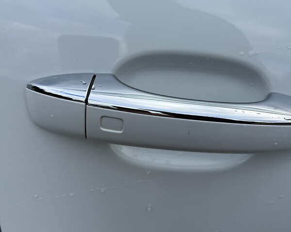 Білий Ауді Ку 5, об'ємом двигуна 2 л та пробігом 205 тис. км за 13450 $, фото 14 на Automoto.ua