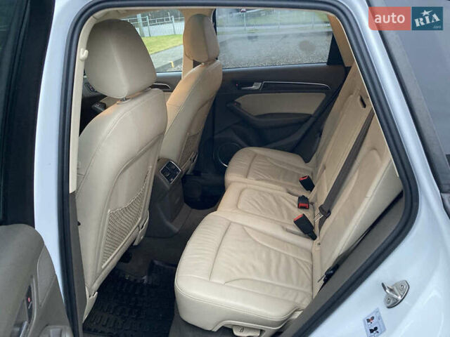 Белый Ауди Ку 5, объемом двигателя 1.98 л и пробегом 162 тыс. км за 18000 $, фото 7 на Automoto.ua