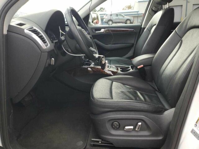 Білий Ауді Ку 5, об'ємом двигуна 2 л та пробігом 83 тис. км за 3500 $, фото 6 на Automoto.ua