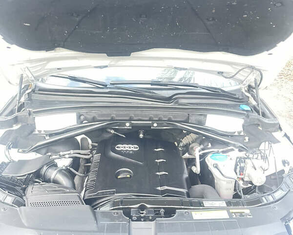 Білий Ауді Ку 5, об'ємом двигуна 1.98 л та пробігом 206 тис. км за 12950 $, фото 15 на Automoto.ua